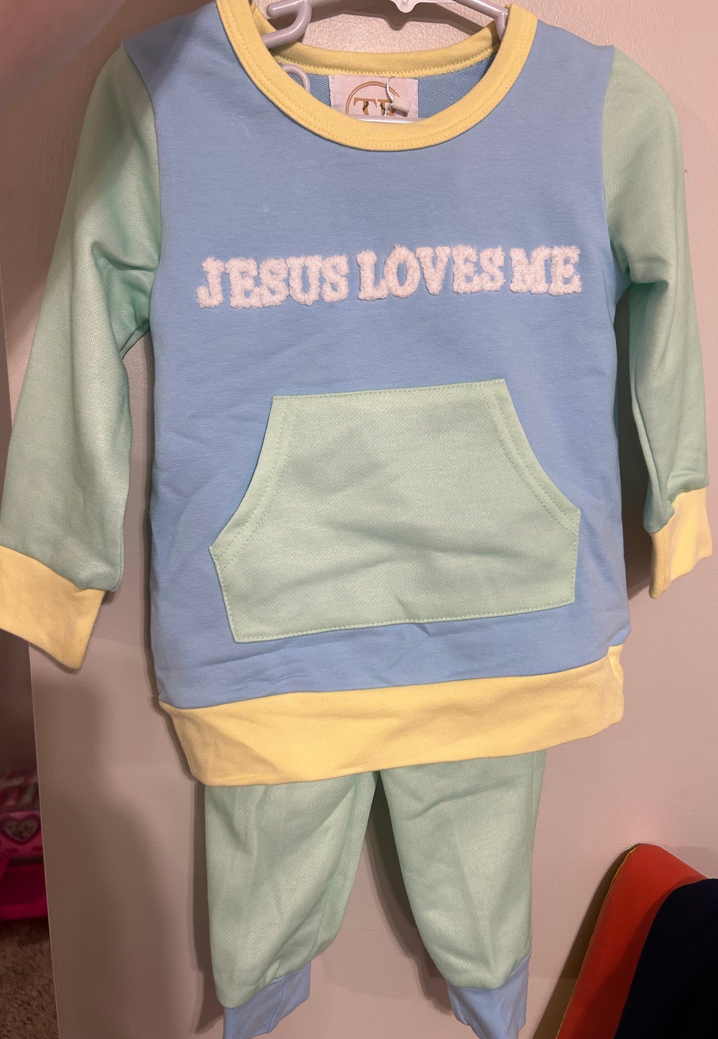 Jesus Loves Me Set